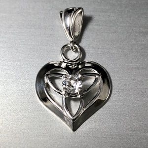 Celtic Trinity Knot heart pendant 925 Sterling